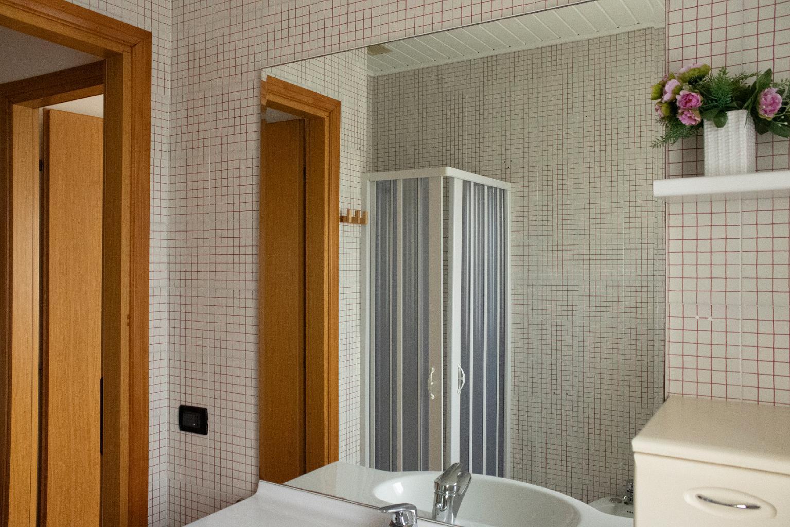 AB100 - APPARTAMENTO VENDITA MONTICELLO CONTE OTTO ZONA   - € 135.000 24