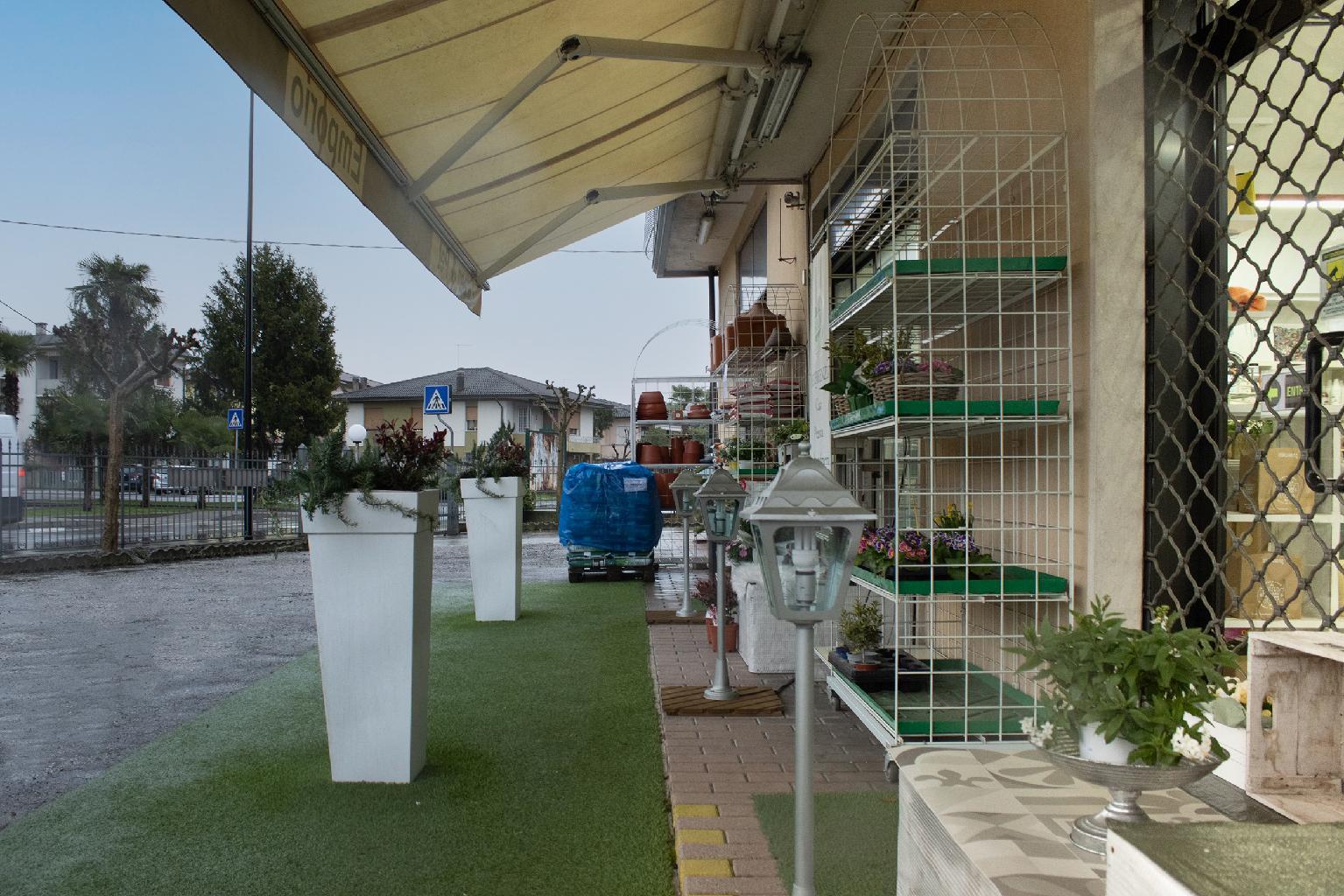 NG110 - NEGOZIO VENDITA MONTICELLO CONTE OTTO ZONA   - € 280.000 12