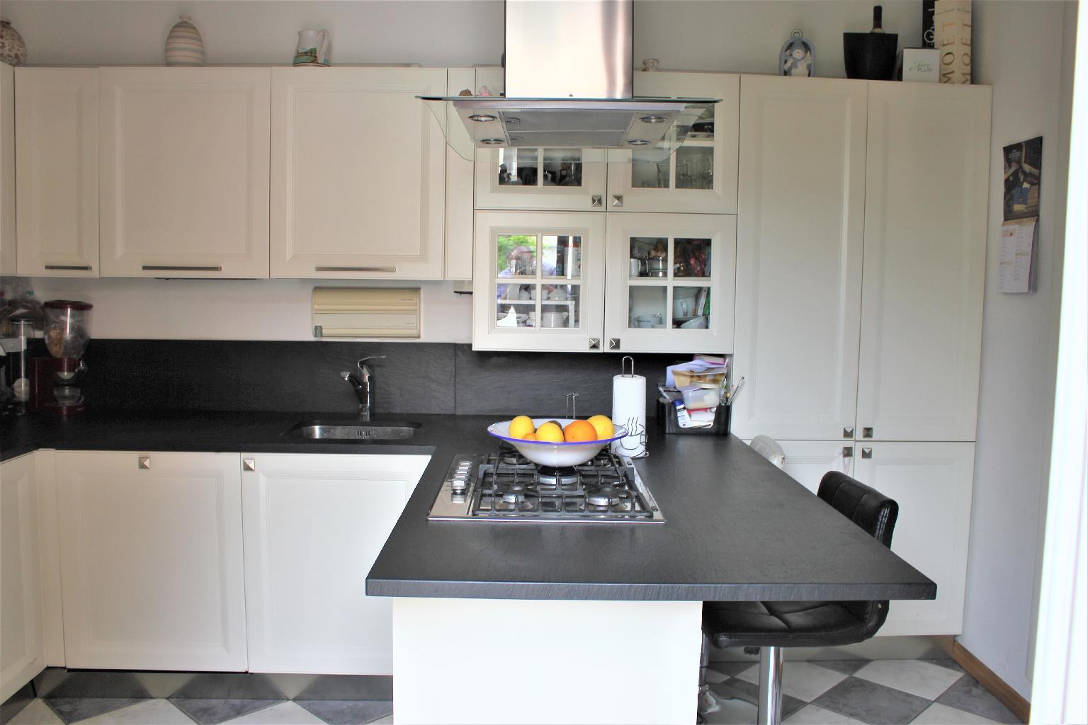 PC72 - VILLETTA A SCHIERA VENDITA VICENZA ZONA LEGIONE ANTONINI - € 400.000 9