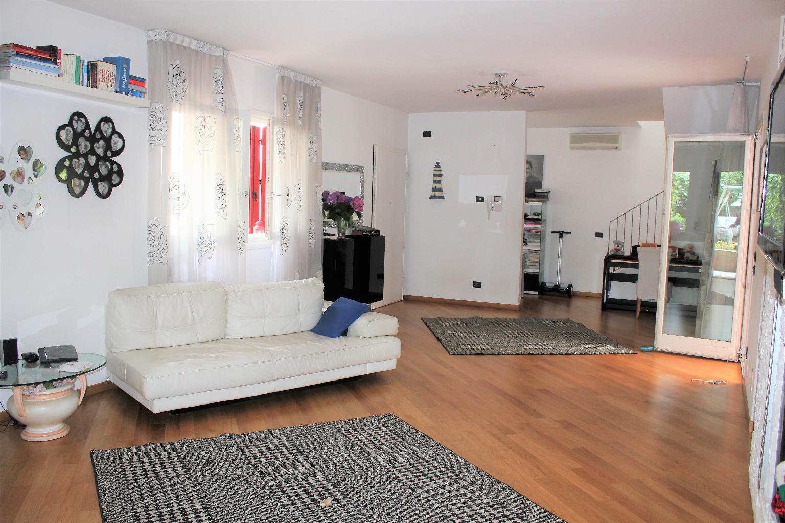 PC72 - VILLETTA A SCHIERA VENDITA VICENZA ZONA LEGIONE ANTONINI - € 400.000 34