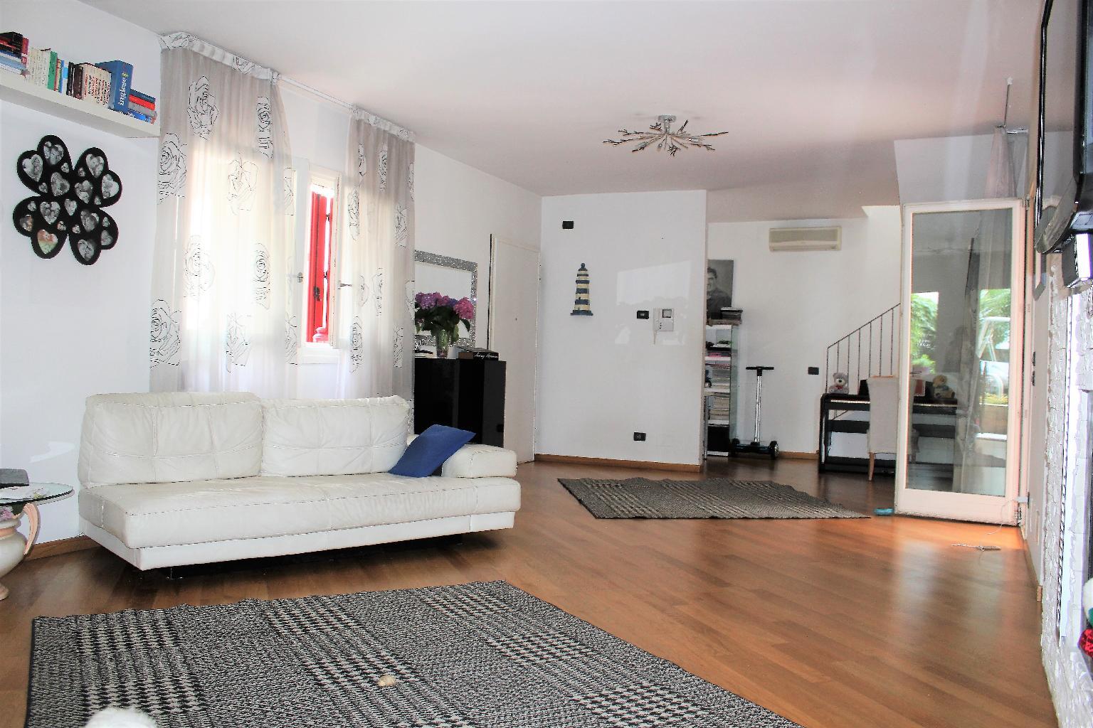PC72 - VILLETTA A SCHIERA VENDITA VICENZA ZONA LEGIONE ANTONINI - € 400.000 39