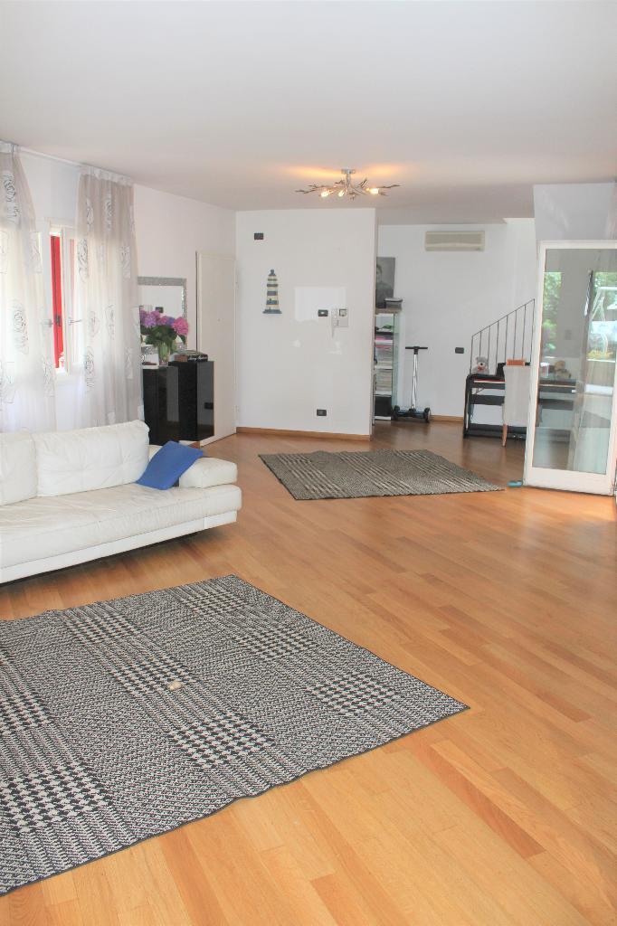 PC72 - VILLETTA A SCHIERA VENDITA VICENZA ZONA LEGIONE ANTONINI - € 400.000 41