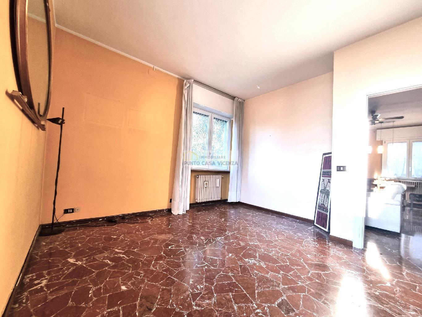 PC87 - APPARTAMENTO IN TRIFAMILIARE VENDITA VICENZA ZONA BORGO CASALE - TRATTATIVA RISERVATA 6