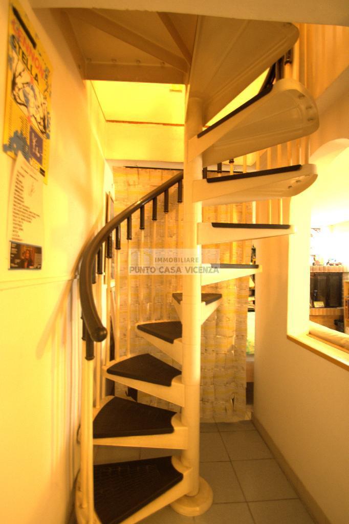 PC87 - APPARTAMENTO IN TRIFAMILIARE VENDITA VICENZA ZONA BORGO CASALE - TRATTATIVA RISERVATA 13