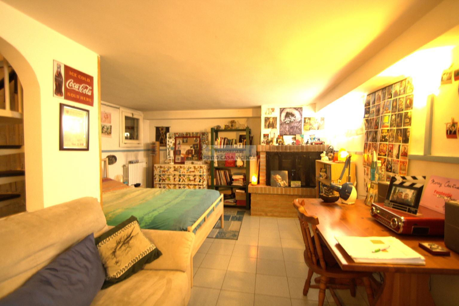 PC87 - APPARTAMENTO IN TRIFAMILIARE VENDITA VICENZA ZONA BORGO CASALE - TRATTATIVA RISERVATA 15