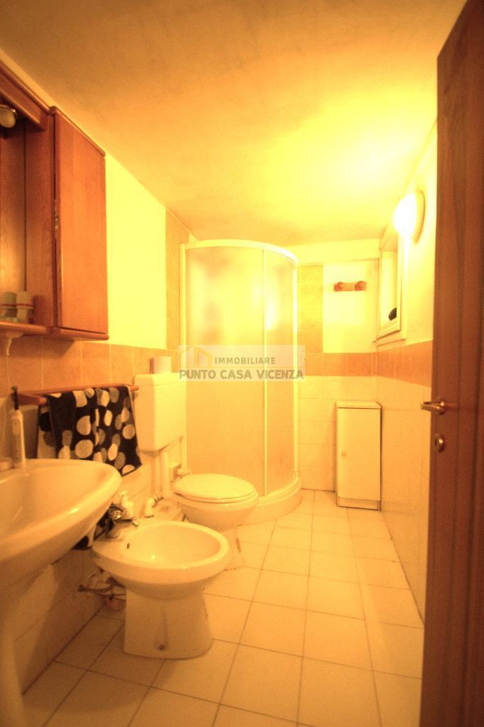 PC87 - APPARTAMENTO IN TRIFAMILIARE VENDITA VICENZA ZONA BORGO CASALE - TRATTATIVA RISERVATA 16