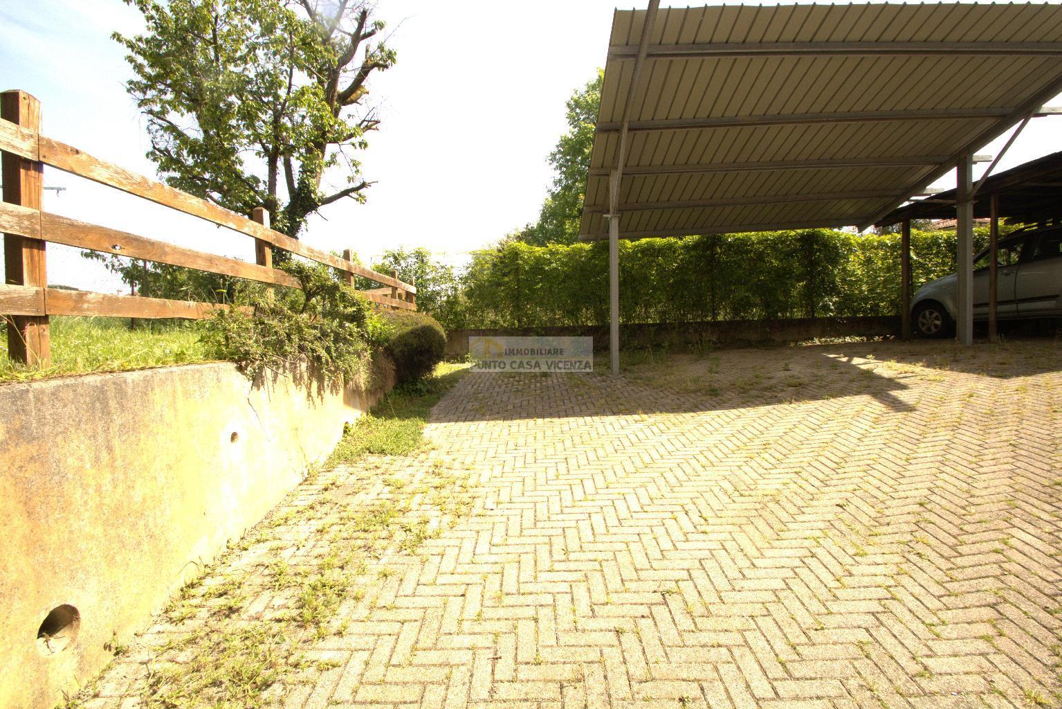 PC87 - APPARTAMENTO IN TRIFAMILIARE VENDITA VICENZA ZONA BORGO CASALE - TRATTATIVA RISERVATA 25