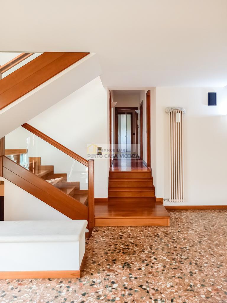 VB112 - BIFAMILIARE AFFIANCATA VENDITA MONTICELLO CONTE OTTO ZONA CENTRO - € 470.000 5