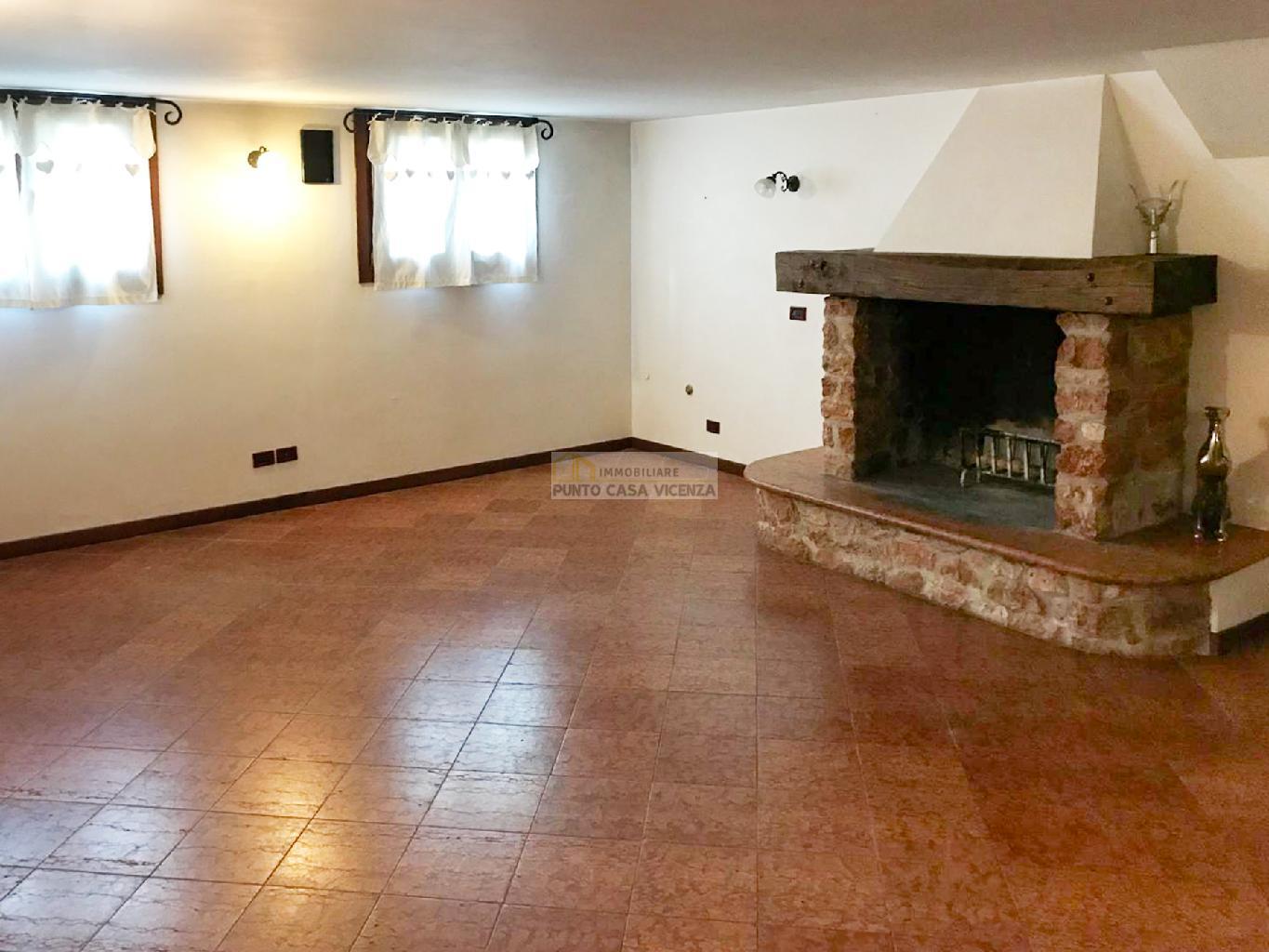 VB112 - BIFAMILIARE AFFIANCATA VENDITA MONTICELLO CONTE OTTO ZONA CENTRO - € 470.000 6