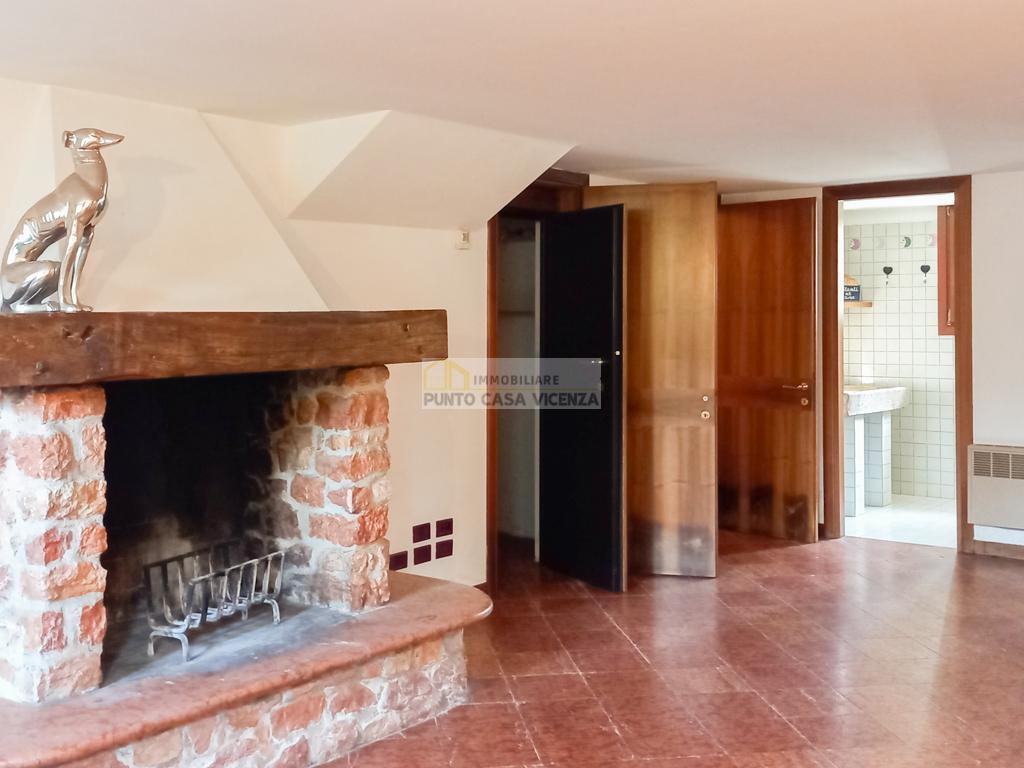 VB112 - BIFAMILIARE AFFIANCATA VENDITA MONTICELLO CONTE OTTO ZONA CENTRO - € 470.000 7
