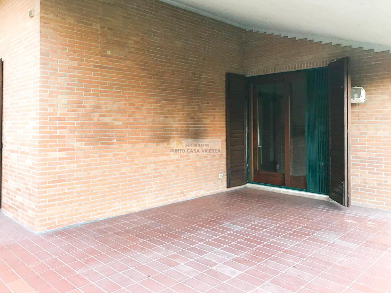 VB112 - BIFAMILIARE AFFIANCATA VENDITA MONTICELLO CONTE OTTO ZONA CENTRO - € 470.000 14